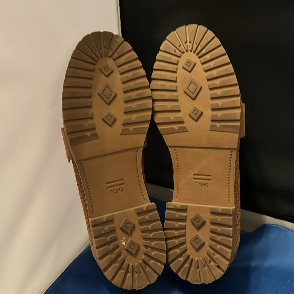 Toms women‎ size 6.5